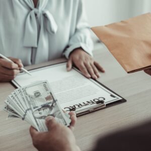 pozyczka-na-umowe-zlecenie-kto-jej-udziela